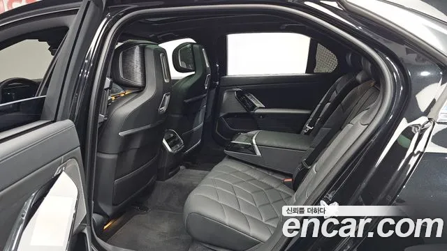 BMW 7-Series 7 серия (G70) 740i xDrive M Sport Limited — Фото автомобиля 22