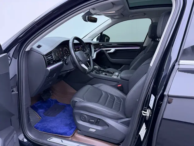 Volkswagen Touareg — Фото автомобиля 5