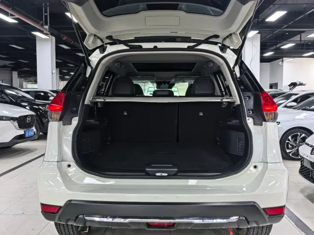 Nissan X-Trail — Фото автомобиля 20