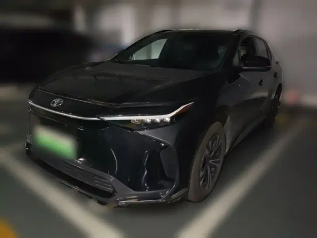 Фотография автомобиля — Toyota FAW bZ4X