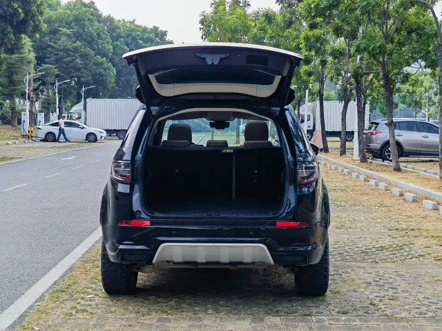 Land Rover Discovery Sport — Фото автомобиля 12