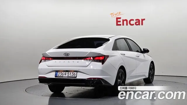 Hyundai Avante CN7 — Фото автомобиля 2