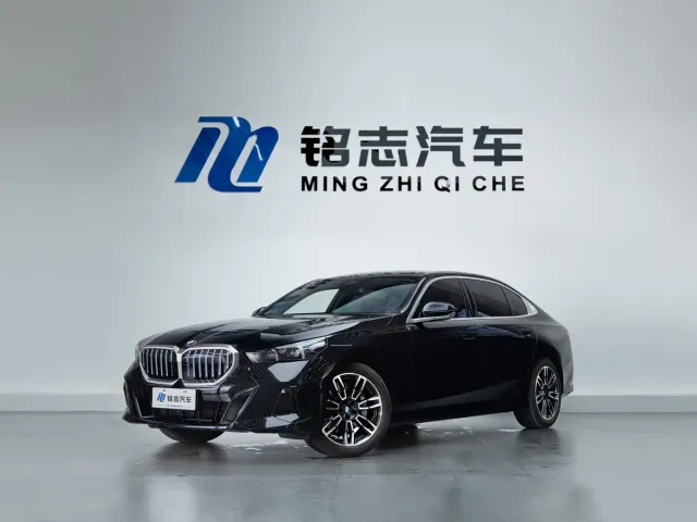 BMW 5 Series — Фото автомобиля 2