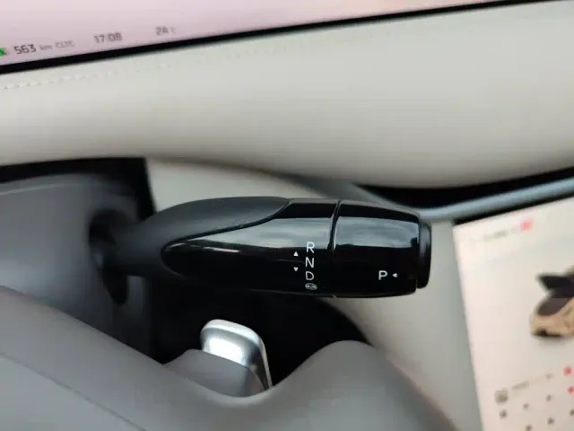 IM Motors LS6 — Фото автомобиля 15