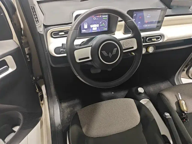Wuling Hongguang Mini EV — Фото автомобиля 10
