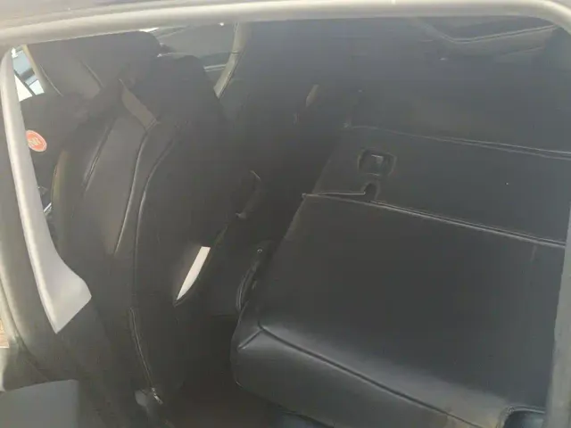 Tesla Model Y — Фото автомобиля 11