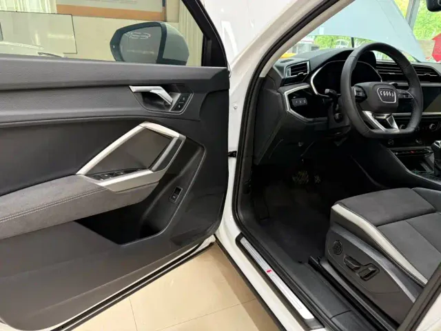 Audi Q3 — Фото автомобиля 8