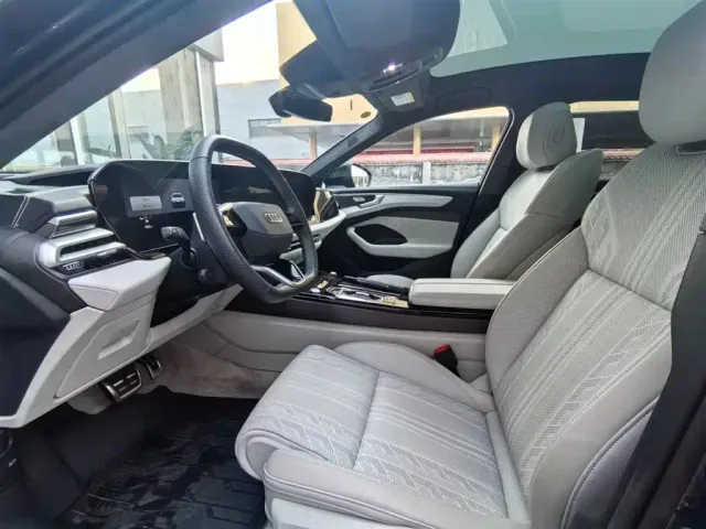 Audi A6L — Фото автомобиля 9