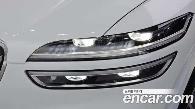 Genesis GV70 Electrified — Фото автомобиля 7