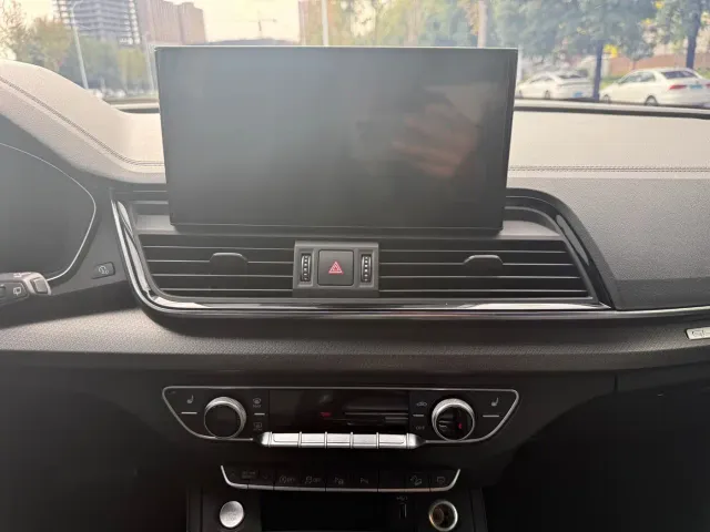 Audi Q5L Sportback — Фото автомобиля 7