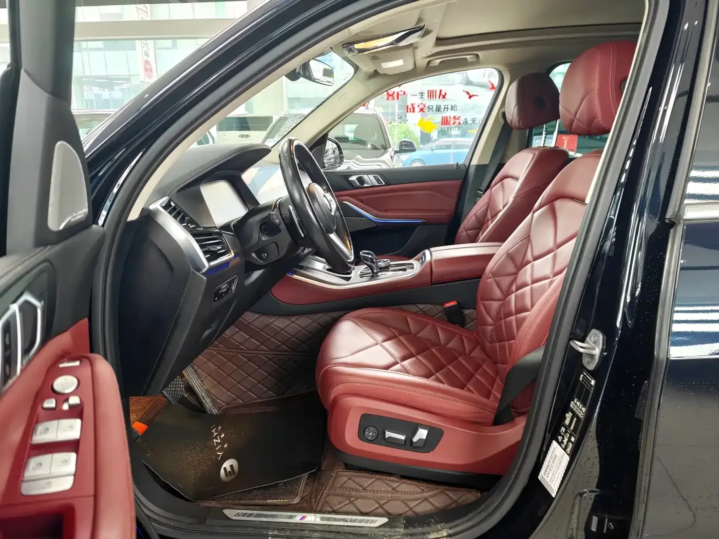 BMW BMW X5 2022 xDrive 30Li Premium M Sport Package — Фото автомобиля 12