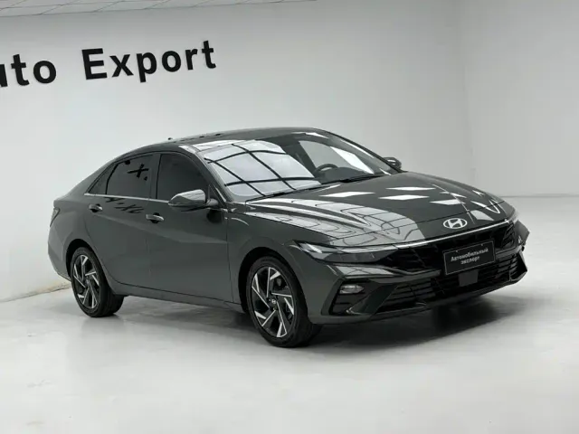 Hyundai Elantra — Фото автомобиля 3