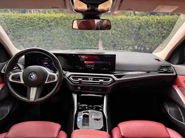 BMW i3 — Фото автомобиля 11