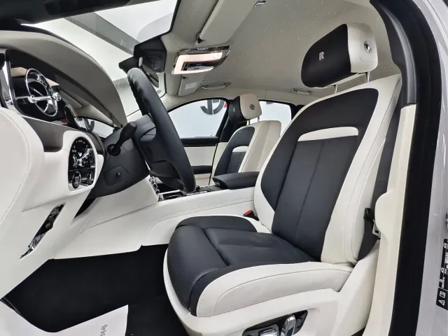 Rolls-Royce Ghost — Фото автомобиля 8