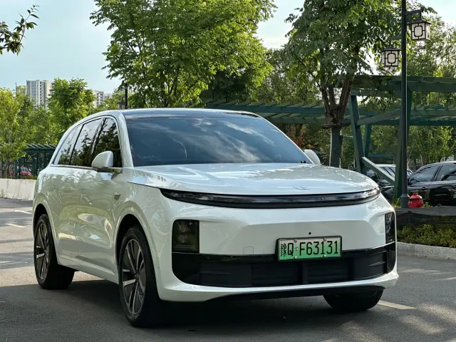 Li Auto L6 — Фото автомобиля 2