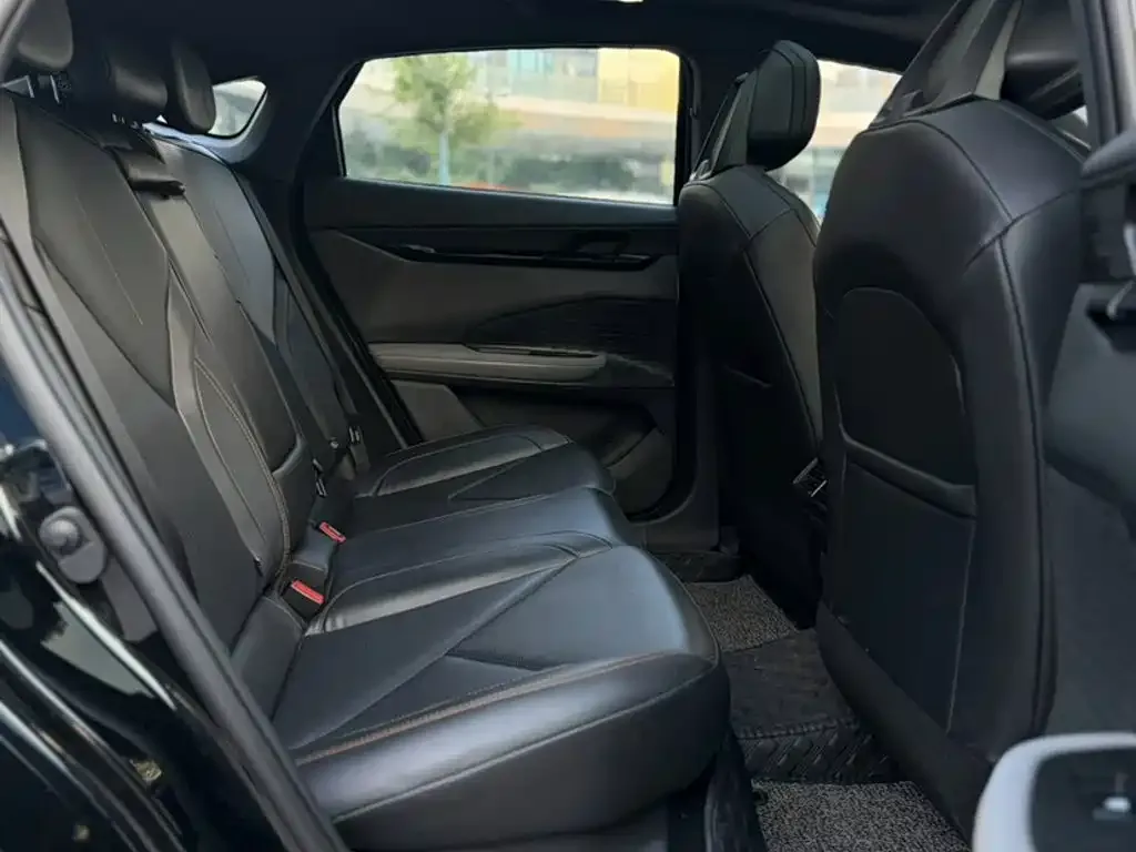 Changan Changan UNI-V 2022 1.5T Sport Edition — Фото автомобиля 6