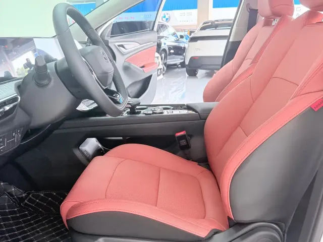 Changan Eado — Фото автомобиля 4