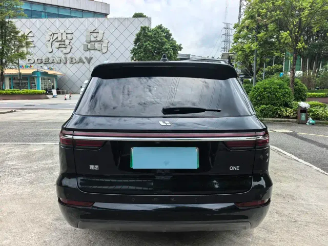 Li Auto ONE — Фото автомобиля 6