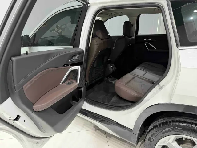 BMW X1 — Фото автомобиля 14