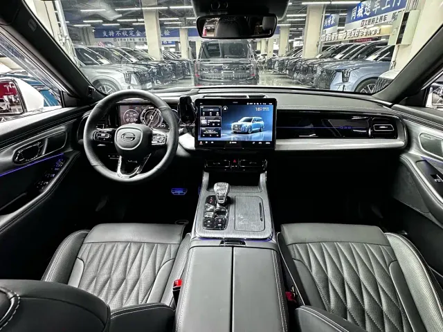 GAC Trumpchi GS8 — Фото автомобиля 23