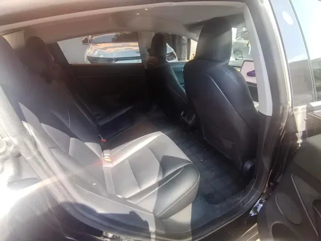 Tesla Model 3 2023 Rear-Wheel Drive — Фото автомобиля 14