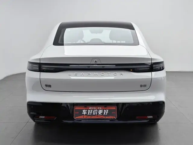Leapmotor B01 — Фото автомобиля 4