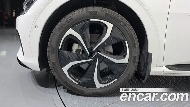 Kia EV6 — Фото автомобиля 5