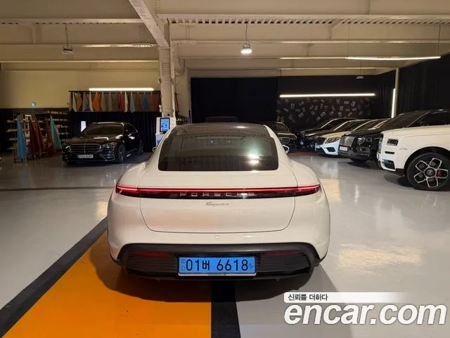 Porsche Taycan Taycan Khan — Фото автомобиля 6