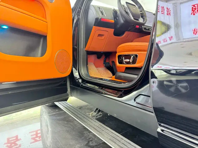 Li Auto L9 — Фото автомобиля 7