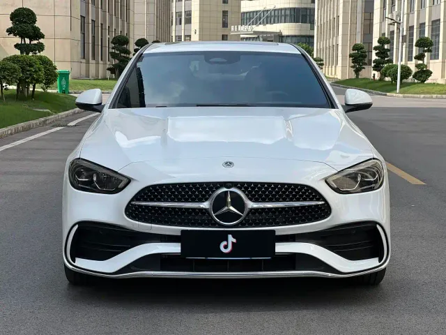 Mercedes-Benz C-Class — Фото автомобиля 2