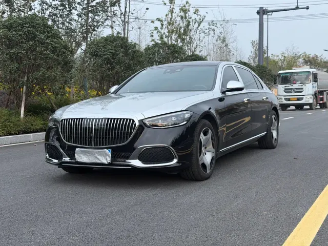 Фотография автомобиля — Mercedes-Benz Maybach S-Class