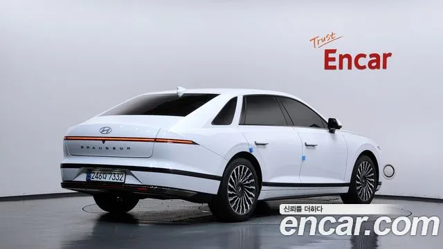 Hyundai Grandeur GN7 — Фото автомобиля 2