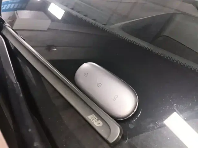Li Auto L8 — Фото автомобиля 8