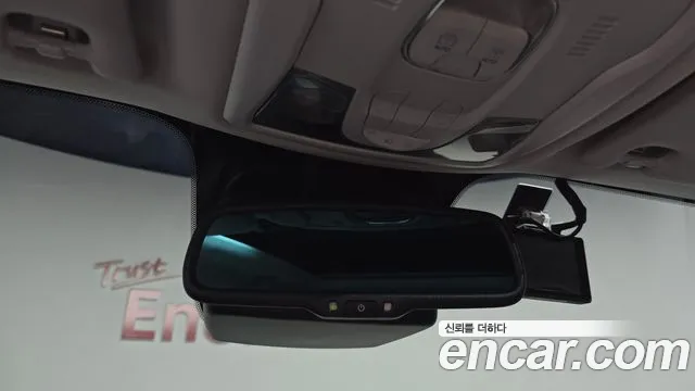Jeep Renegade — Фото автомобиля 16