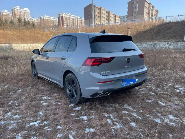 Volkswagen Golf — Фото автомобиля 6