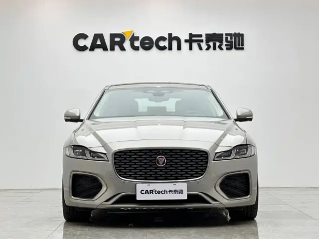 Jaguar XFL — Фото автомобиля 7