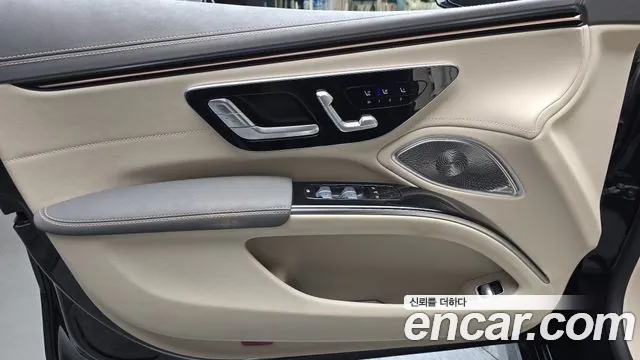 Mercedes-Benz EQS — Фото автомобиля 24
