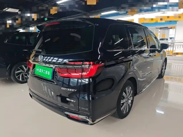 Honda Odyssey — Фото автомобиля 6