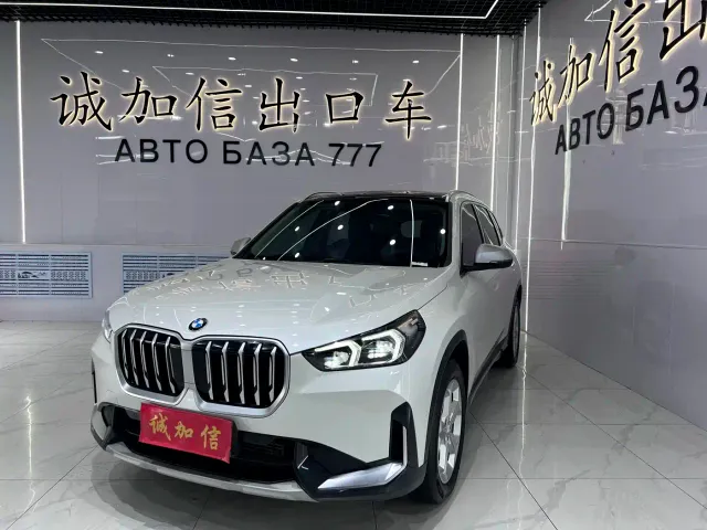 Фотография автомобиля — BMW X1