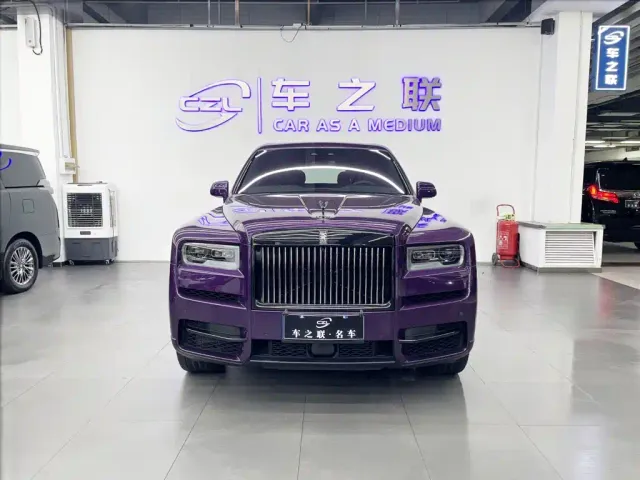 Rolls-Royce Cullinan — Фото автомобиля 2