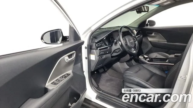 Kia Niro Niro Plus Earth — Фото автомобиля 10