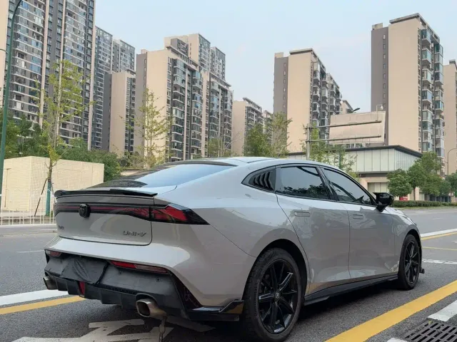Changan UNI-V — Фото автомобиля 9