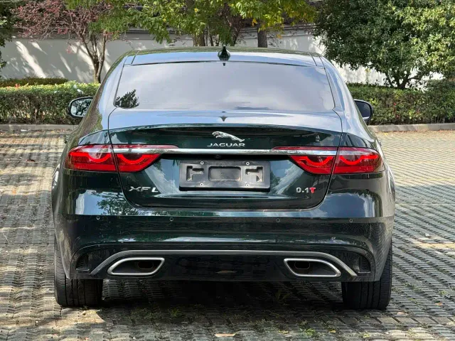 Jaguar XFL — Фото автомобиля 14