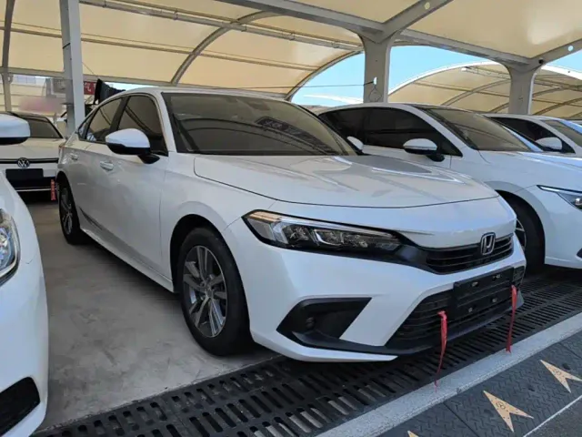 Honda Civic — Фото автомобиля 3