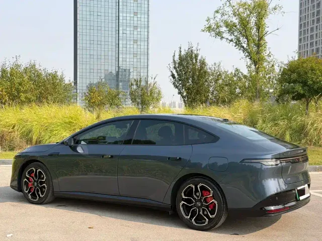Nissan N7 — Фото автомобиля 11