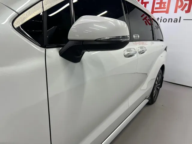 Toyota Granvia — Фото автомобиля 4