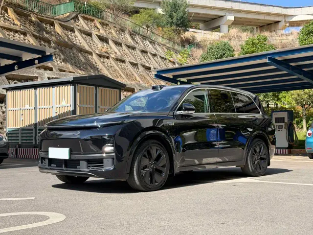 Фотография автомобиля — Li Auto L9