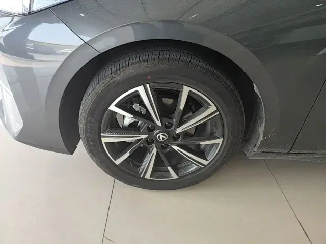 Changan Eado — Фото автомобиля 22