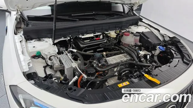 Mercedes-Benz EQB — Фото автомобиля 6