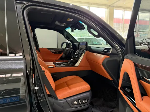 Lexus LX — Фото автомобиля 11
